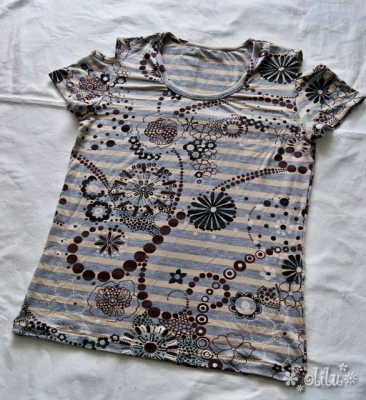 Schulter-T-Shirt